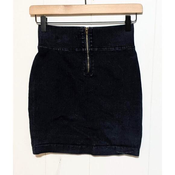 Forever 21 Denim Skirt Womens S Blue Mini Pencil Jean Back Zip Dark Wash Stretch - Picture 2 of 5